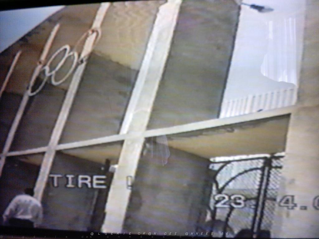 VOYAGE DU 22 29 04 2006 790 Entree stade Monreal.jpg